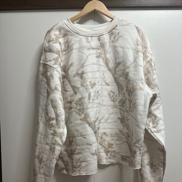 Comfrt Collection Tree Print Sweatshirt XL | Cream Beige Nature Pattern - Picture 3 of 7